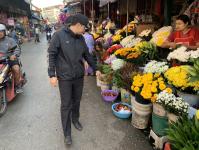 เทศกิจแม่สอด ร่วมเจ้าหน้าที่สำนักงานสาขาชั่งตวงวัด กรมการค้าภายใน กระทรวงพาณิชย์ ออกตรวจยึดตราชั่งที่ไม่ได้มาตรฐาน ตลาดพาเจริญ