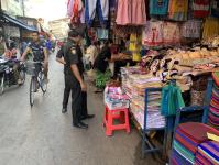 เทศกิจแม่สอด ร่วมเจ้าหน้าที่สำนักงานสาขาชั่งตวงวัด กรมการค้าภายใน กระทรวงพาณิชย์ ออกตรวจยึดตราชั่งที่ไม่ได้มาตรฐาน ตลาดพาเจริญ