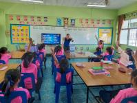 กองการศึกษา เทศบาลนครแม่สอดลงพื้นที่ติดตามรับทราบแนวทางการพัฒนาการส่งเสริมภาษาต่างประเทศของสถานศึกษาในสังกัด