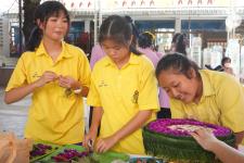 กองการศึกษาเทศบาลนครแม่สอด จัดการแข่งขันประกวดกระทง ประเภทสวยงาม โครงการจัดงานประเพณีลอยกระทง ประจำปีงบประมาณ พ.ศ. 2567