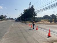 เทศกิจแม่สอด ออกอำนวยความสะดวก กรณีดับเพลิงฉีดล้างถนนเส้นโรงเรียนเทศบาลวัดชุมพลคีรี/ถนนเส้นเทศบาล