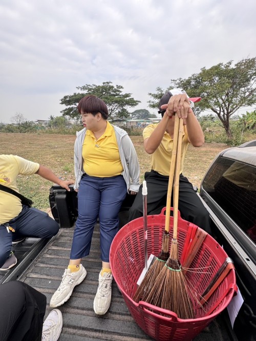 กองการศึกษาร่วมกิจกรรมจิตรอาสาปรับภูมิทัศน์ถนนทางหลวงชนบท 3050