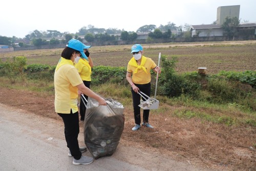 กองยุทธศาสตร์และงบประมาณ เข้าร่วมกิจกรรมจิตอาสาปรับภูมิทัศน์เส้นทางเสด็จฯ ถนนทางหลวงชนบท 3050