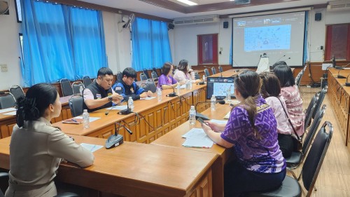 กองยุทธศาสตร์และงบประมาณเข้าร่วมประชุมชี้แจงการจัดเก็บข้อมูลคุณภาพชีวิตของผู้เสพยาเสพติด ในระบบข้อมูลการบำบัดรักษา และฟื้นฟูผู้ติดยาเสพติดของประเทศ (บสต.)