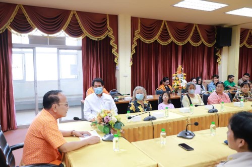 ต้อนรับ นายสุมิตร กัญจะนะ ผู้อำนวยการกองสวัสดิการสังคม พร้อมคณะจากเทศบาลเมืองท่าผา อำเภอบ้านโป่ง จังหวัดราชบุรี