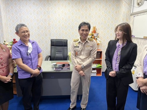 ต้อนรับ นายสุมิตร กัญจะนะ ผู้อำนวยการกองสวัสดิการสังคม พร้อมคณะจากเทศบาลเมืองท่าผา อำเภอบ้านโป่ง จังหวัดราชบุรี