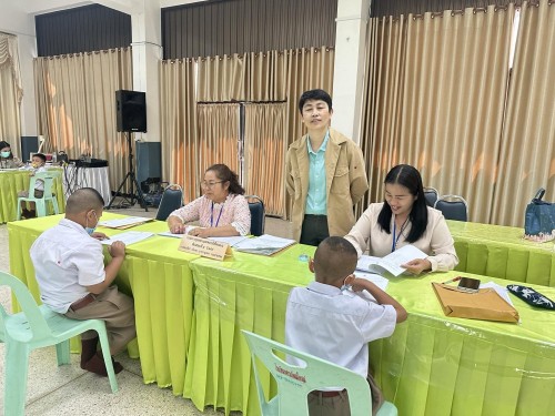 คณะกรรมการตรวจเยี่ยมสนามสอบการประเมินความสามารถด้านการอ่านของผู้เรียน (RT) ชั้นประถมศึกษาปีที่ 1 ปีการศึกษา 2566 ของนักเรียนในสังกัดเทศบาลนครแม่สอด