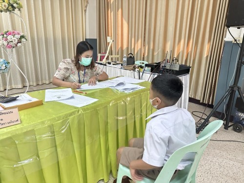 คณะกรรมการตรวจเยี่ยมสนามสอบการประเมินความสามารถด้านการอ่านของผู้เรียน (RT) ชั้นประถมศึกษาปีที่ 1 ปีการศึกษา 2566 ของนักเรียนในสังกัดเทศบาลนครแม่สอด