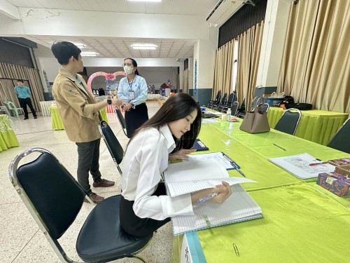 คณะกรรมการตรวจเยี่ยมสนามสอบการประเมินความสามารถด้านการอ่านของผู้เรียน (RT) ชั้นประถมศึกษาปีที่ 1 ปีการศึกษา 2566 ของนักเรียนในสังกัดเทศบาลนครแม่สอด