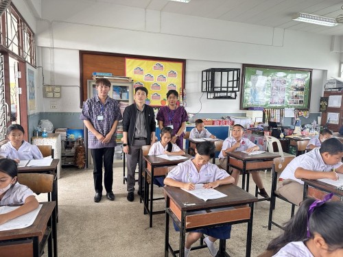 คณะกรรมการตรวจเยี่ยมสนามสอบการประเมินคุณภาพผู้เรียน (์NT) ชั้นประถมศึกษาปีที่ 3 ประจำปีการศึกษา 2566 ของนักเรียนในสังกัดเทศบาลนครแม่สอด