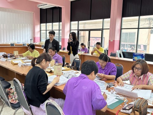 คณะกรรมการตรวจเยี่ยมสนามสอบการประเมินคุณภาพผู้เรียน (์NT) ชั้นประถมศึกษาปีที่ 3 ประจำปีการศึกษา 2566 ของนักเรียนในสังกัดเทศบาลนครแม่สอด