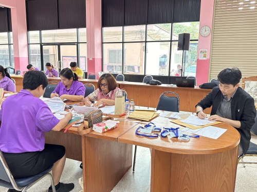 คณะกรรมการตรวจเยี่ยมสนามสอบการประเมินคุณภาพผู้เรียน (์NT) ชั้นประถมศึกษาปีที่ 3 ประจำปีการศึกษา 2566 ของนักเรียนในสังกัดเทศบาลนครแม่สอด