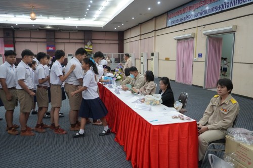 เทศบาลนครแม่สอดจัดกิจกรรมปัจฉิมนิเทศนักเรียนที่สำเร็จการศึกษา ประจำปีการศึกษา 2567