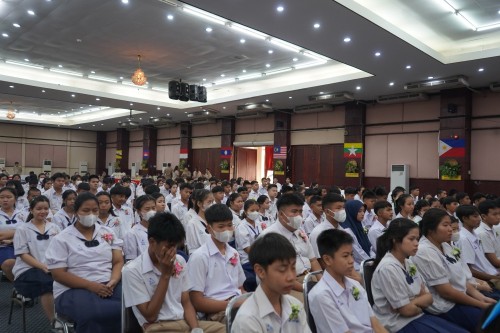 เทศบาลนครแม่สอดจัดกิจกรรมปัจฉิมนิเทศนักเรียนที่สำเร็จการศึกษา ประจำปีการศึกษา 2567