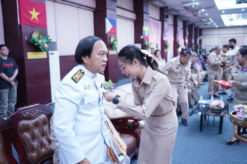 เทศบาลนครแม่สอดจัดกิจกรรมพิธีมอบวุฒิบัตรยุวบัณทิต ประจำปีการศึกษา 2566