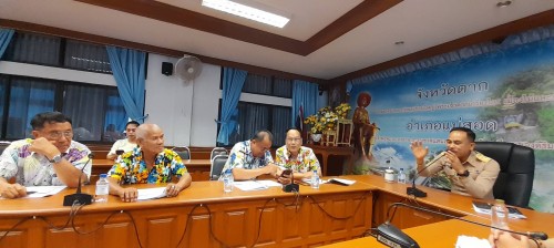 เจ้าหน้าที่กองยุทธศาสตร์และงบประมาณ ร่วมประชุมจัดตั้งหมู่บ้านป้องกันและแก้ไขปัญหายาเสพติด 