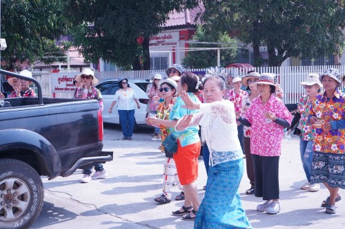 ทศบาลนครแม่สอดร่วมจัดกิจกรรมโครงการแห่ไม้ก๊ำสะหลี ประจำปี 2567