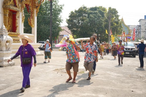 ทศบาลนครแม่สอดร่วมจัดกิจกรรมโครงการแห่ไม้ก๊ำสะหลี ประจำปี 2567