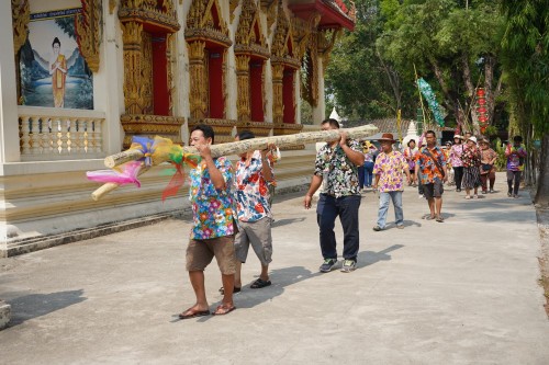 ทศบาลนครแม่สอดร่วมจัดกิจกรรมโครงการแห่ไม้ก๊ำสะหลี ประจำปี 2567