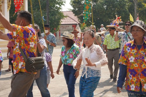 ทศบาลนครแม่สอดร่วมจัดกิจกรรมโครงการแห่ไม้ก๊ำสะหลี ประจำปี 2567