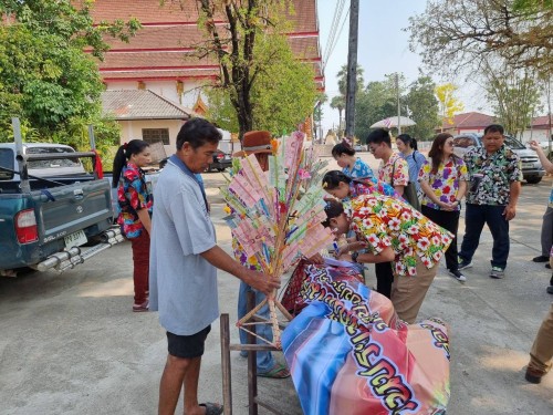 ทศบาลนครแม่สอดร่วมจัดกิจกรรมโครงการแห่ไม้ก๊ำสะหลี ประจำปี 2567