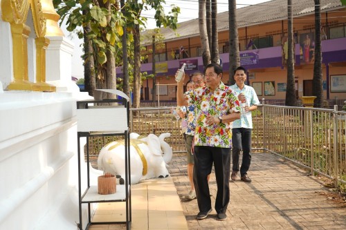 เทศบาลนครแม่สอดร่วมจัดกิจกรรมสรงน้ำพระธาตุเจดีย์วัดดอนแก้ว