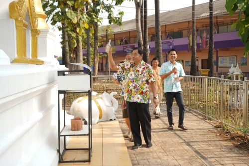 เทศบาลนครแม่สอดร่วมจัดกิจกรรมสรงน้ำพระธาตุเจดีย์วัดดอนแก้ว