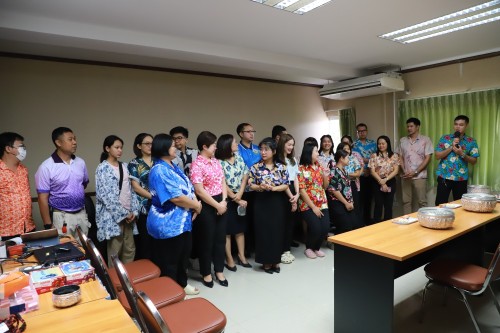 จัดกิจกรรมรดน้ำขอพร เนื่องในประเพณีสงกรานต์ ประจำปี 2567