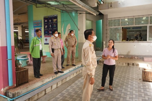 ายกเทศมนตรีนครแม่สอดพร้อมคณะผู้บริหารลงพื้นที่ตรวจเยี่ยมสถานศึกษาในสังกัด