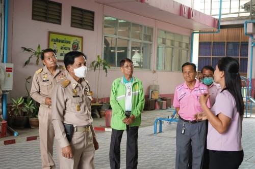 ายกเทศมนตรีนครแม่สอดพร้อมคณะผู้บริหารลงพื้นที่ตรวจเยี่ยมสถานศึกษาในสังกัด