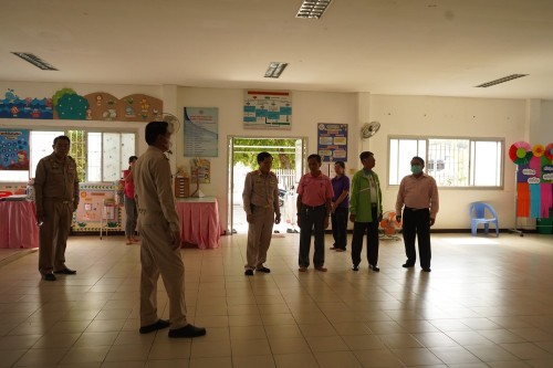 ายกเทศมนตรีนครแม่สอดพร้อมคณะผู้บริหารลงพื้นที่ตรวจเยี่ยมสถานศึกษาในสังกัด