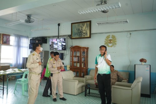 ายกเทศมนตรีนครแม่สอดพร้อมคณะผู้บริหารลงพื้นที่ตรวจเยี่ยมสถานศึกษาในสังกัด