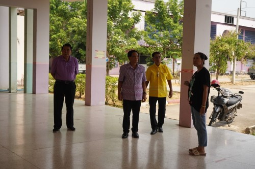 รองนายกเทศมนตรีนครแม่สอดพร้อมคณะผู้บริหารลงพื้นที่ตรวจเยี่ยมสถานศึกษาในสังกัด