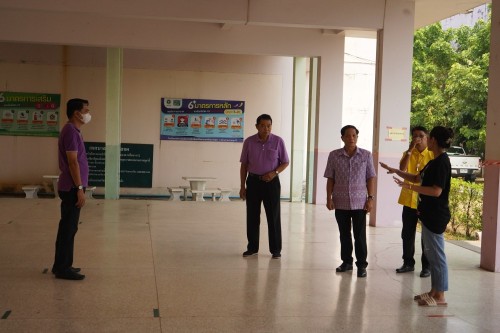 รองนายกเทศมนตรีนครแม่สอดพร้อมคณะผู้บริหารลงพื้นที่ตรวจเยี่ยมสถานศึกษาในสังกัด