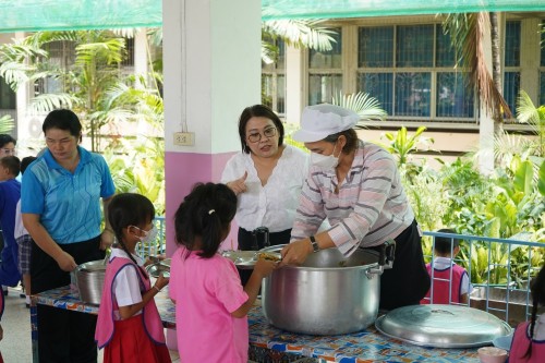 ท้องถิ่นจังหวัดตากลงพื้นที่ติดตามกิจกรรมการสร้างความมั่นคงทางอาหารอย่างยั่งยืนของสถานศึกษาสังกัดองค์กรปกครองส่วนท้องถิ่น