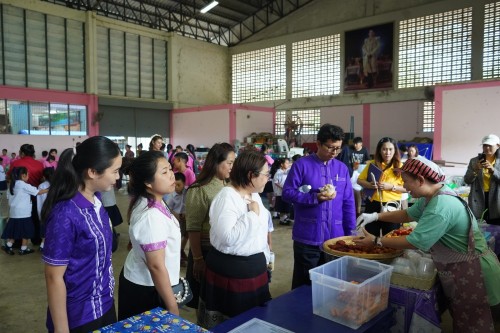 ท้องถิ่นจังหวัดตากลงพื้นที่ติดตามกิจกรรมการสร้างความมั่นคงทางอาหารอย่างยั่งยืนของสถานศึกษาสังกัดองค์กรปกครองส่วนท้องถิ่น