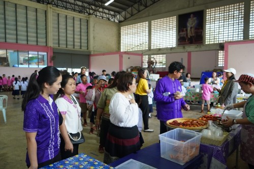 ท้องถิ่นจังหวัดตากลงพื้นที่ติดตามกิจกรรมการสร้างความมั่นคงทางอาหารอย่างยั่งยืนของสถานศึกษาสังกัดองค์กรปกครองส่วนท้องถิ่น