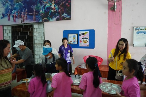 ท้องถิ่นจังหวัดตากลงพื้นที่ติดตามกิจกรรมการสร้างความมั่นคงทางอาหารอย่างยั่งยืนของสถานศึกษาสังกัดองค์กรปกครองส่วนท้องถิ่น