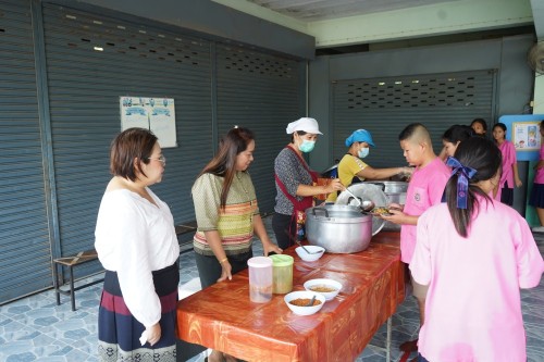 ท้องถิ่นจังหวัดตากลงพื้นที่ติดตามกิจกรรมการสร้างความมั่นคงทางอาหารอย่างยั่งยืนของสถานศึกษาสังกัดองค์กรปกครองส่วนท้องถิ่น