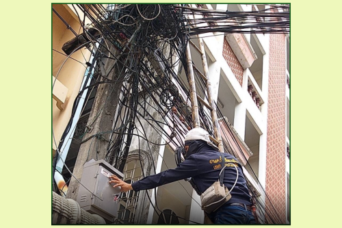 เจ้าหน้าที่กองยุทธศาสตร์และงบประมาณ ดำเนินการตามคำร้อง ขอซ่อมแซมเคเบิ้ลทีวี