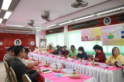 กองยุทธศาสตร์และงบประมาณ เข้าร่วมประชุมการติดตามประเมินผลการดำเนินงานชมรม TO BE NUMBER ONE