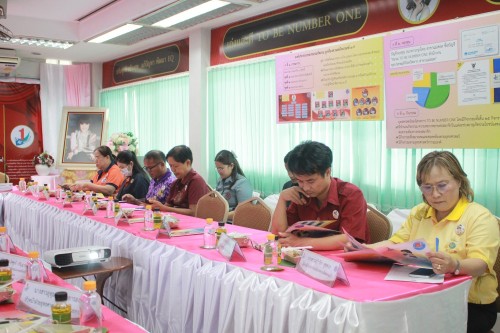 กองยุทธศาสตร์และงบประมาณ เข้าร่วมประชุมการติดตามประเมินผลการดำเนินงานชมรม TO BE NUMBER ONE