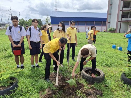 กองการศึกษา เทศบาลนครแม่สอดร่วมกิจกรรมปลูกต้นไม้เนื่องในวันรักต้นไม้ประจำชาติ