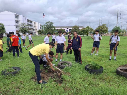 กองการศึกษา เทศบาลนครแม่สอดร่วมกิจกรรมปลูกต้นไม้เนื่องในวันรักต้นไม้ประจำชาติ