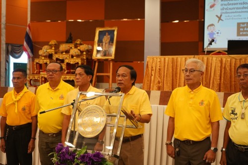 นายกเทศมนตรีนครแม่สอดกล่าวให้โอวาสนักเรียนในสังกัด โครงการจัดส่งนักกีฬาเข้าร่วมแข่งขันกีฬานักเรียนองค์กรปกครองส่วนท้องถิ่น ระดับภาคเหนือ