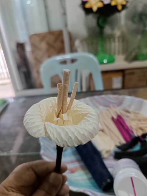 ดอกไม้จันทร์ นางทองใบ ยะคำนะ