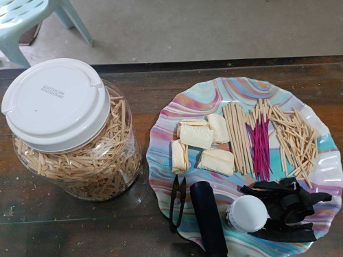 ดอกไม้จันทร์ นางทองใบ ยะคำนะ