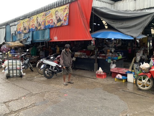 เจ้าหน้าที่เทศกิจ ออกตรวจความเรียบร้อยและจัดระเบียบตลาดเทศบาลนครแม่สอด 24 มิถุนายน 2567