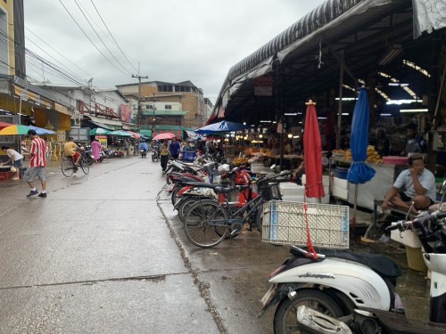 เจ้าหน้าที่เทศกิจ ออกตรวจความเรียบร้อยและจัดระเบียบตลาดเทศบาลนครแม่สอด 24 มิถุนายน 2567