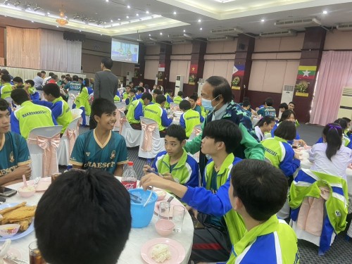 เทศบาลนครแม่สอดร่วมแสดงความยินดีกับนักเรียนในสังกัดเทศบาลนครแม่สอด ที่เดินทางไปเข้าแข่งขันกีฬา "นครเชียงรายเกมส์" คว้าเหรียญรางวัลเป็นอันดับ 2 ของภาคเหนือ